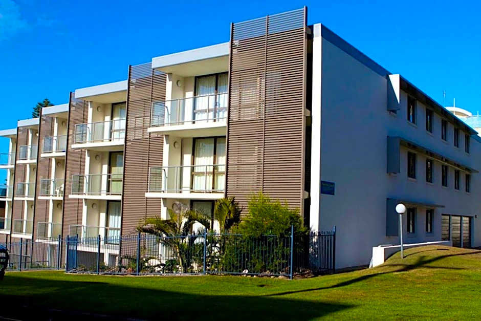 Merrima Court Holidays