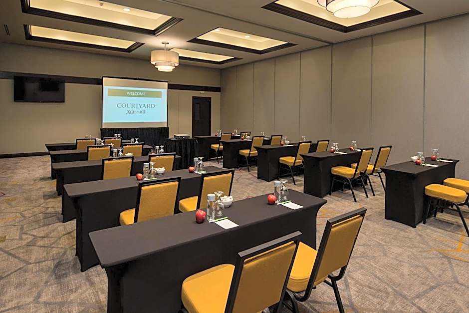 Courtyard by Marriott Lafayette