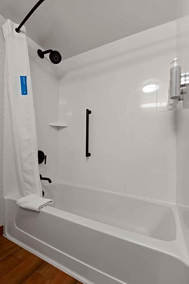 Hampton Inn By Hilton & Suites Lake George, NY