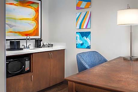 Queen Studio with Two Queen Beds - Hearing Accessible