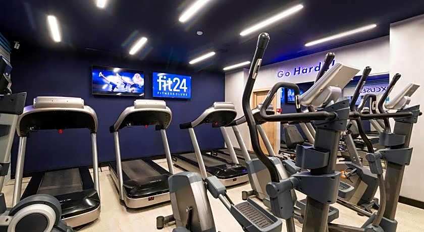 Ramada Hotel & Suites by Wyndham Yerevan