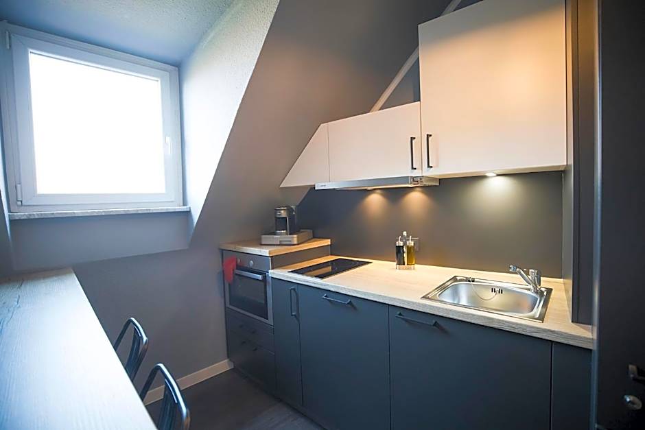 Riverview Apartments by dasPaul