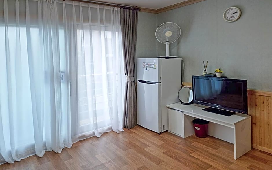 Yangyang Muhak Motel