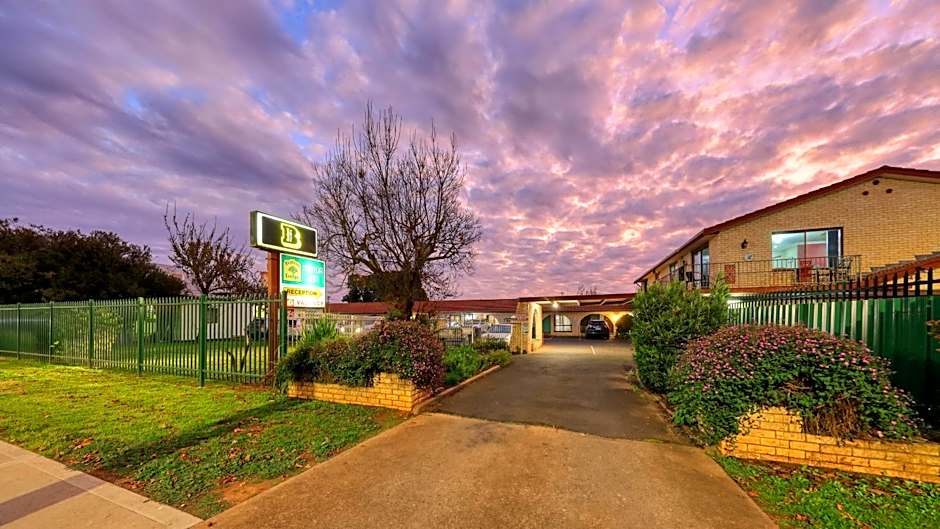 Forest Lodge Motor Inn & Restaurant