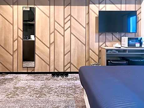 Premium Single Room