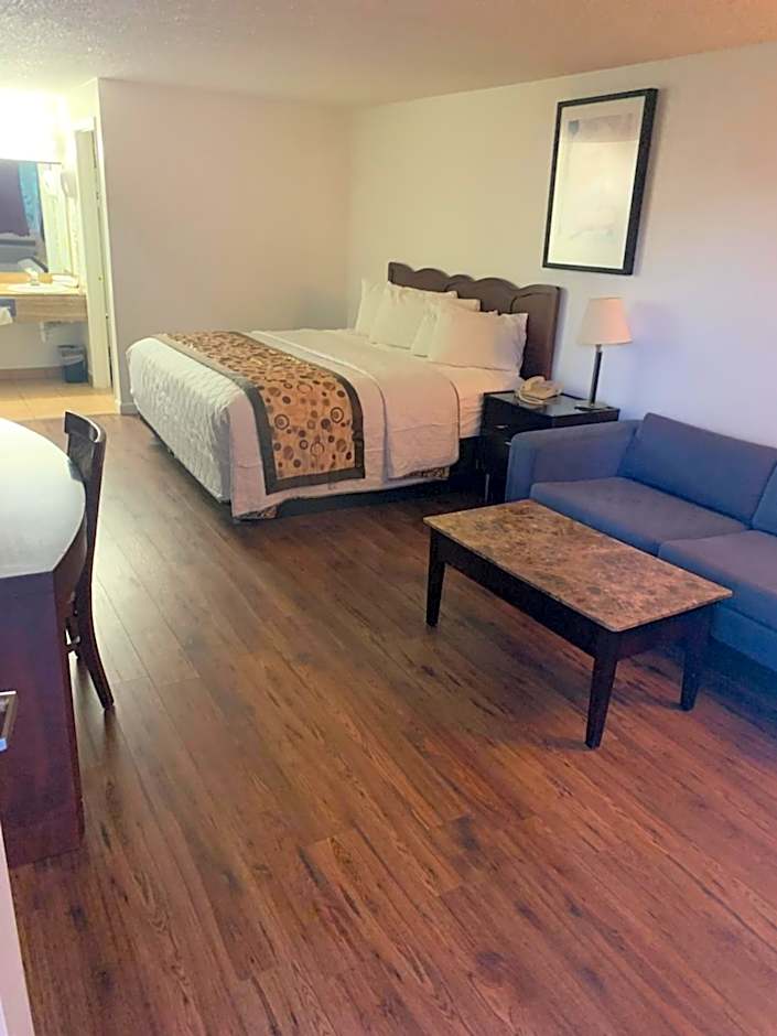 Smokey Point Motor Inn