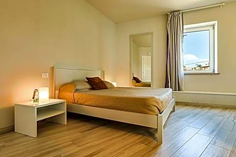 Deluxe Double Room with Bath