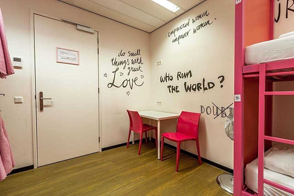Hostelle - women only hostel Amsterdam