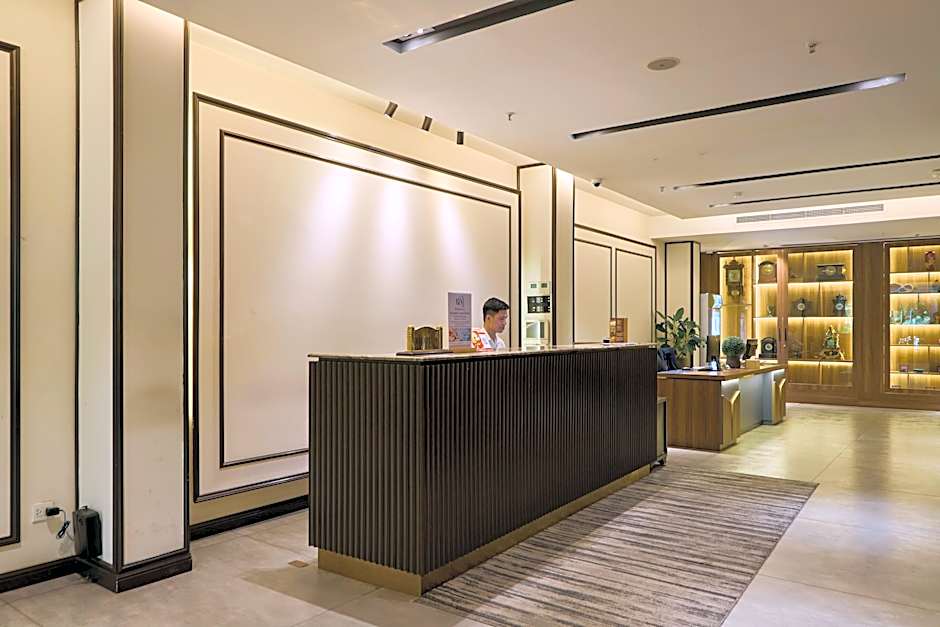 Central Park Saigon Hotel