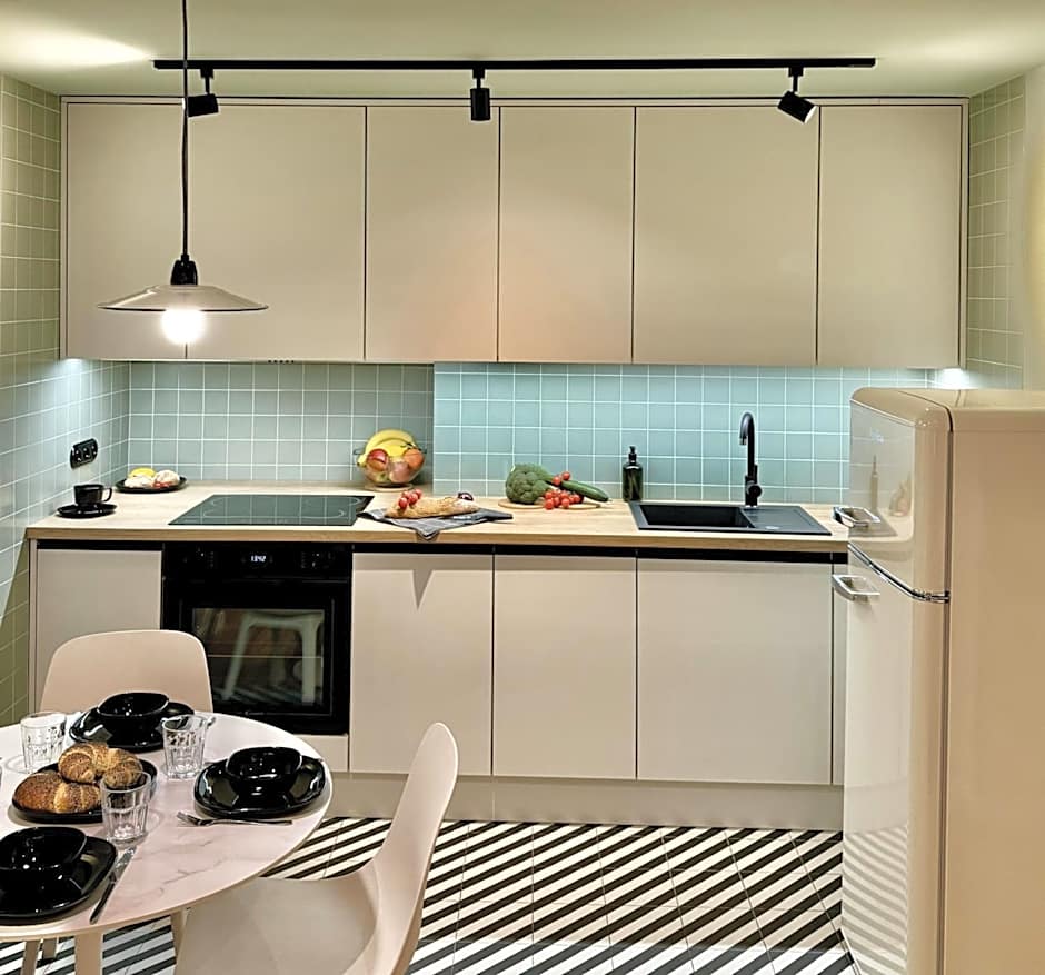 Home & Travel Apartamenty w centrum Łodzi - Piotrkowska - Klimatyzacja - Parking - Manufaktura - OFF Piotrkowska - EC1 - ATLAS Arena - Orientarium - Monopolis
