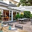 Ascona Lodge, Pool & Garden Retreat
