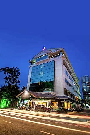 The Renai Cochin