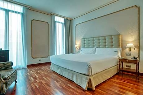 Deluxe Room with Jacuzzi