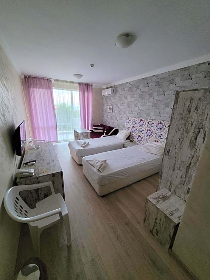 семеен хотел Прованс Ахелой