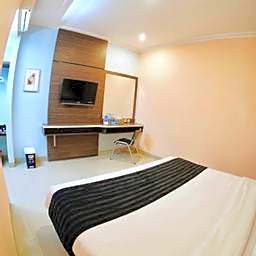 RedDoorz Plus @ Grand Pacifik Hotel Makassar