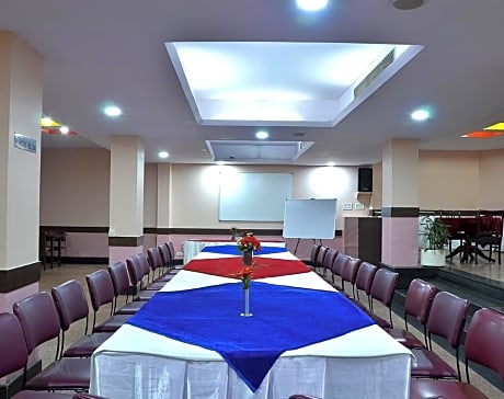 Hotel Tourist Deluxe