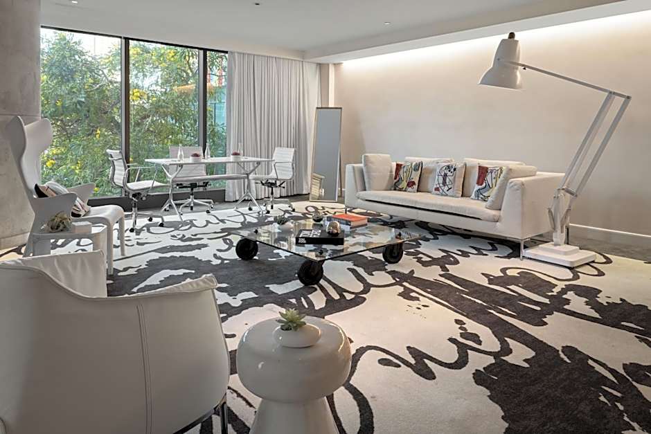 Dua Miami, Autograph Collection