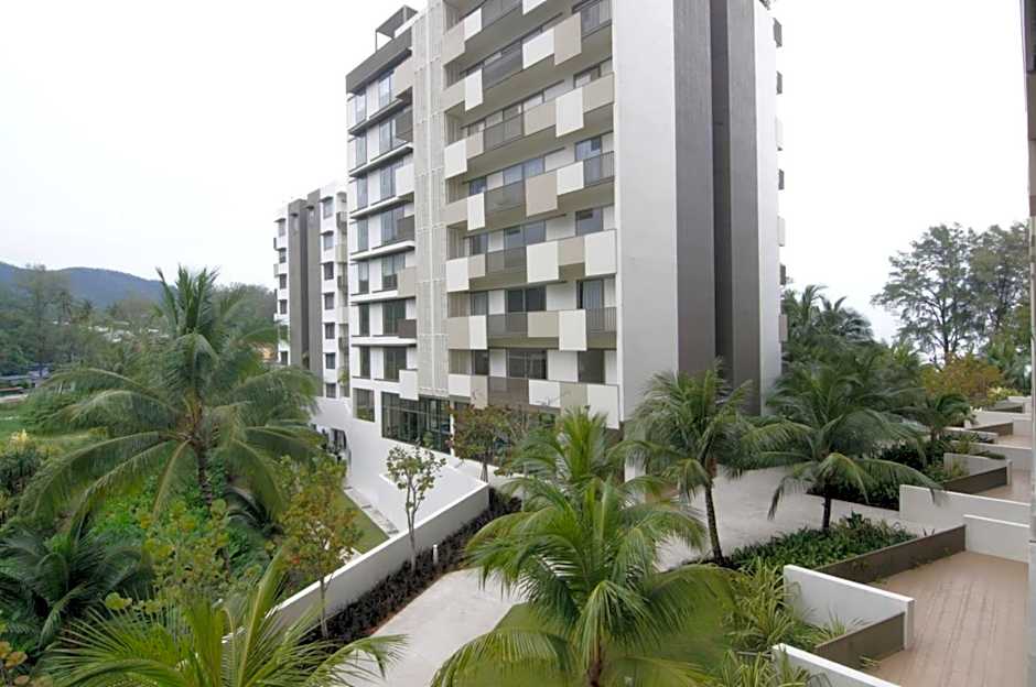 By The Sea Cozy Beachfront Home Side Seaview333A