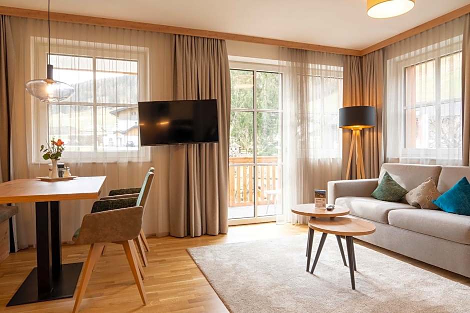 Bauernhofhotel "die Unterbergerin" - Zimmer mit Frühstück und Ferienwohnungen in Gastein mit GRATIS Thermeneintritt