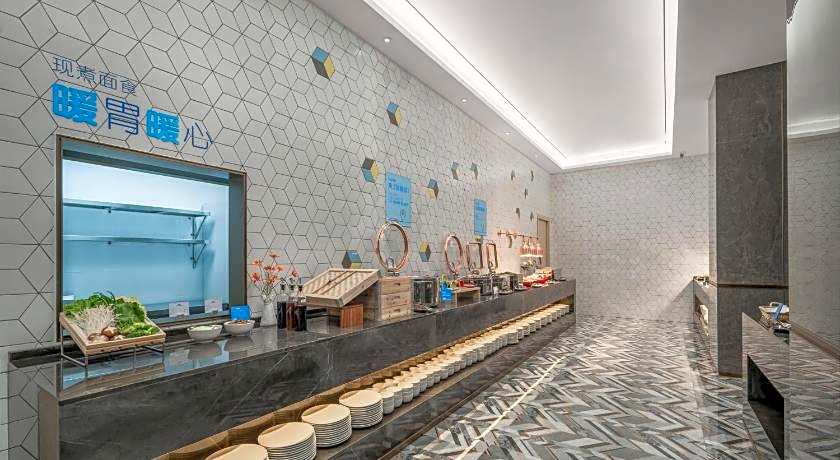 Holiday Inn Express Nanchang Bayi Square By IHG