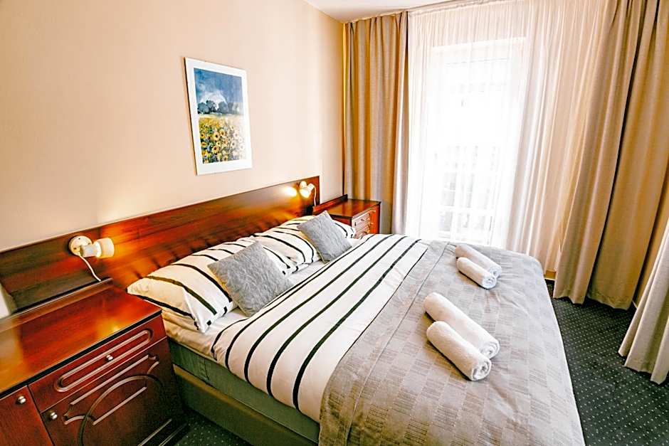 Greenwood hotel