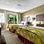 Plantation Hale Suites