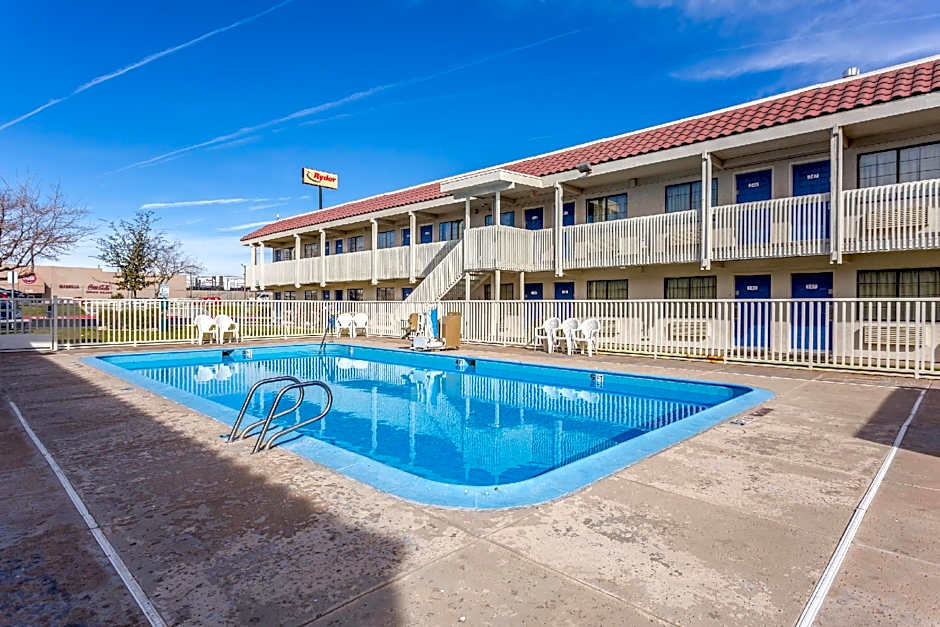 Motel 6-El Paso, TX - East