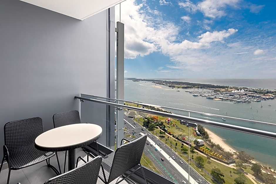 Meriton Suites Southport