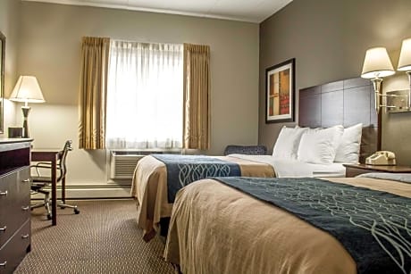 Double with 2 Double Beds - Smoking