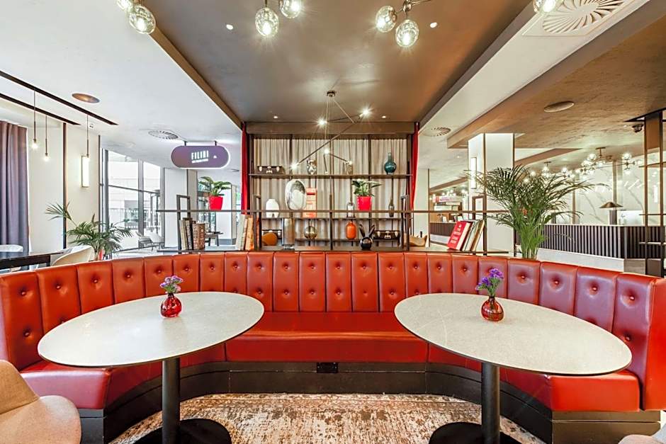 Radisson Red London Heathrow