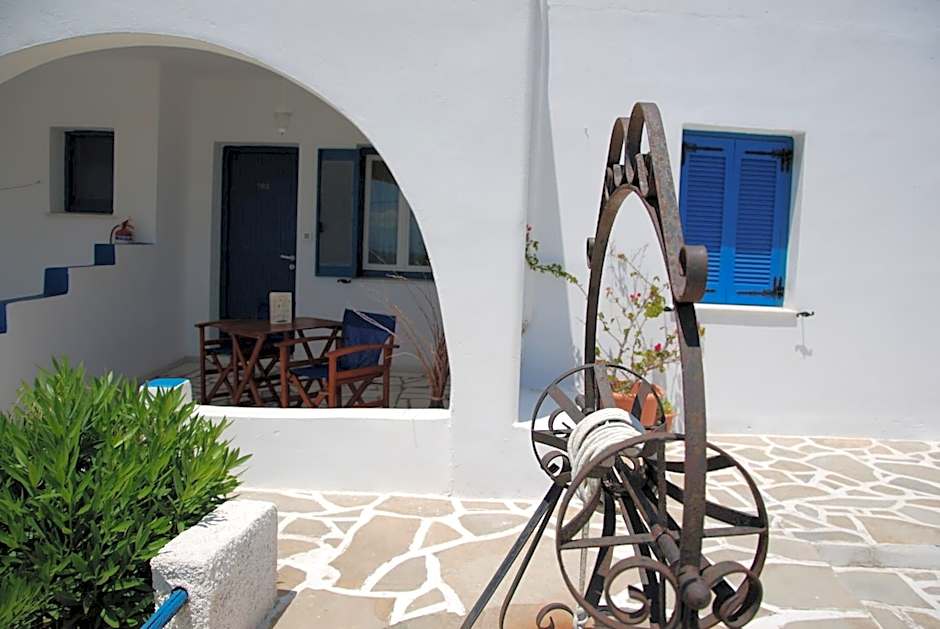 Koulas Pension - Red Lake