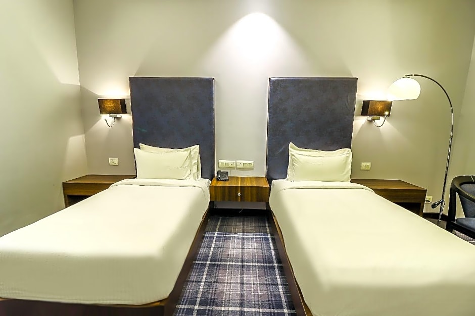 Piccadily Hotel