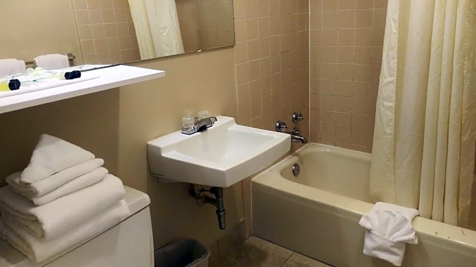 Holiday Lodge Wenatchee
