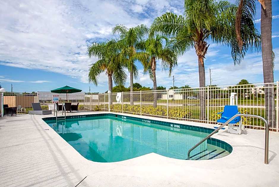 Howard Johnson by Wyndham Vero Beach/I-95