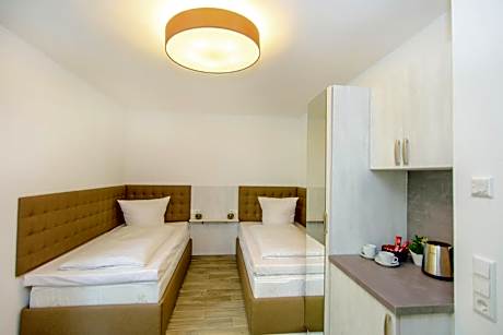 Twin Room with Shower