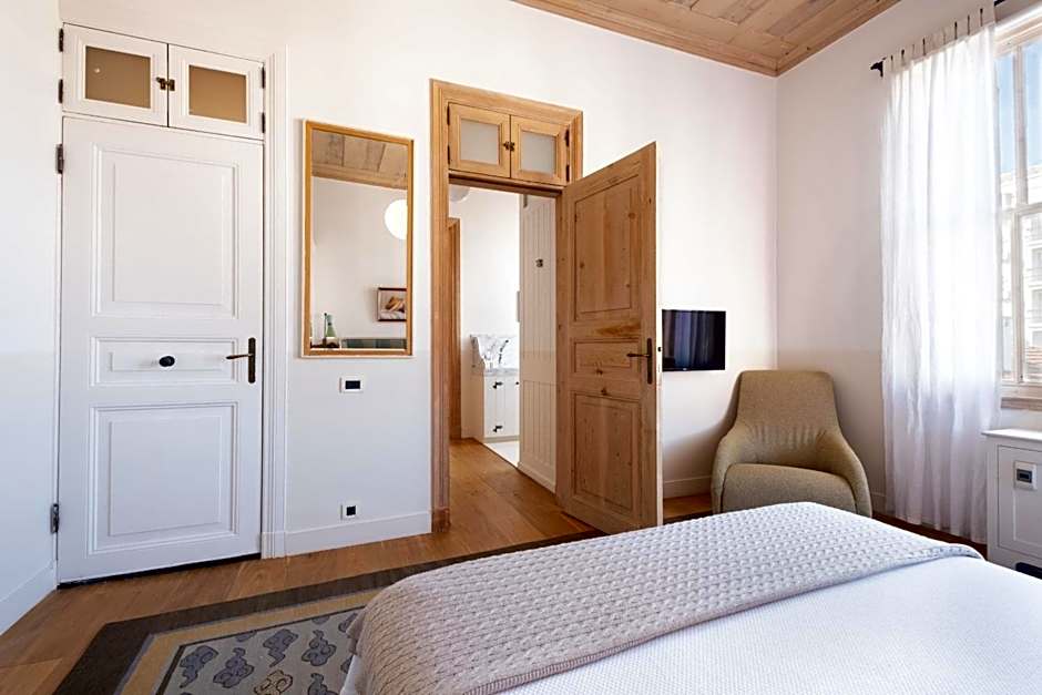 Photo 1 of 7 of Junior Suite