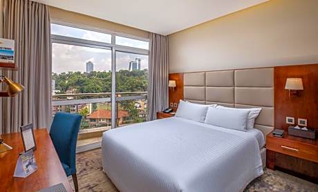 Golden Tulip Canaan Kampala