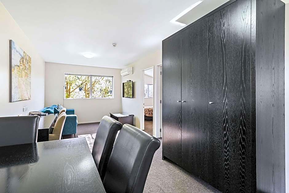 Quality Suites Amore