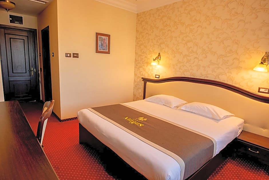 Magus Hotel