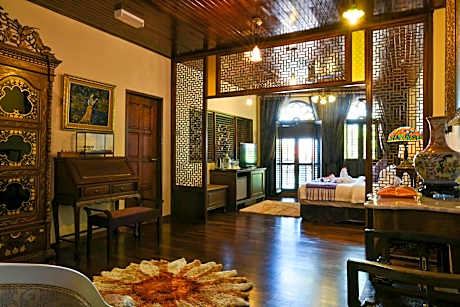 The Grand Boulevard Suite