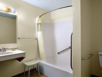 Double Room - Mobility Access/Non-Smoking