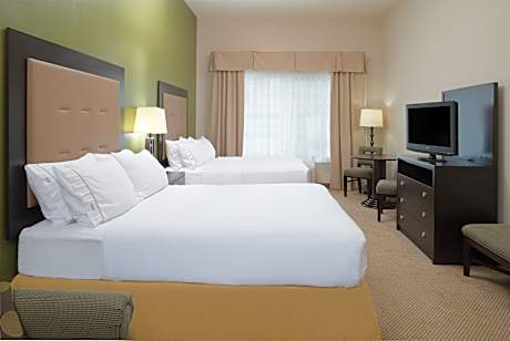 2 Queen Beds Standard Comm Mobil Access