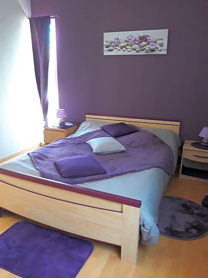 " Chez NADOU " 2 Chambres d' Hôtes à 4 Kms d'Uzès