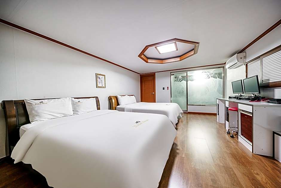 Buantreehotel Blackhouse