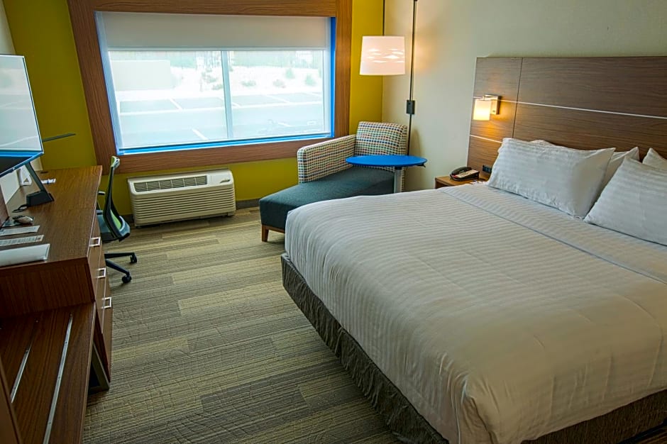 Holiday Inn Express & Suites Boise Airport By IHG