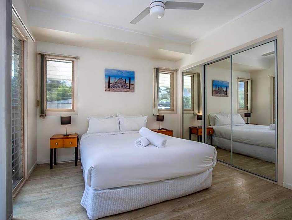 Hastings Cove Holiday Apartments