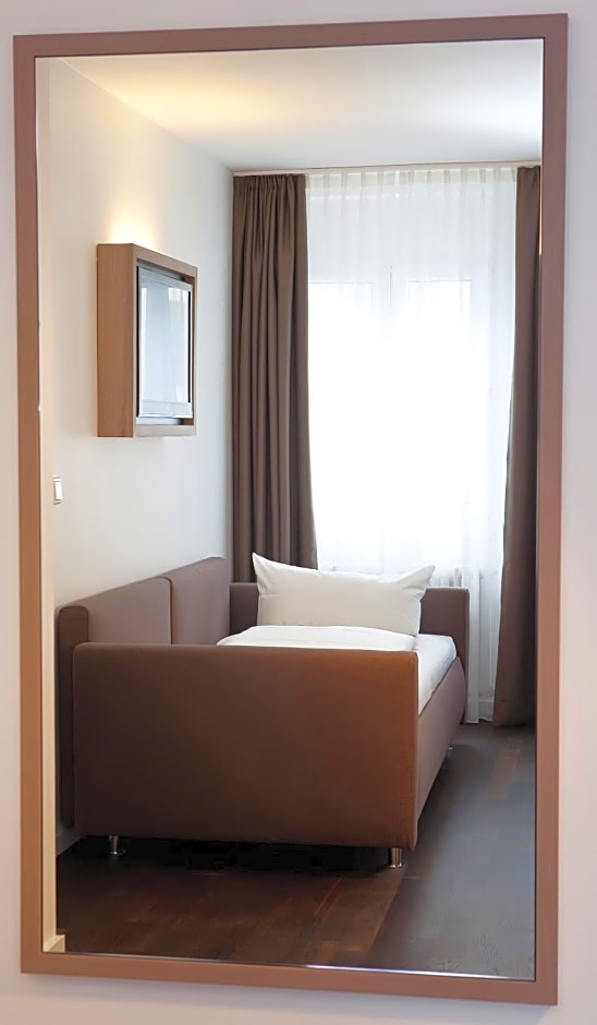 Manhattan Hotel
