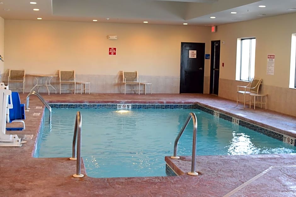 Holiday Inn Express Pratt By IHG