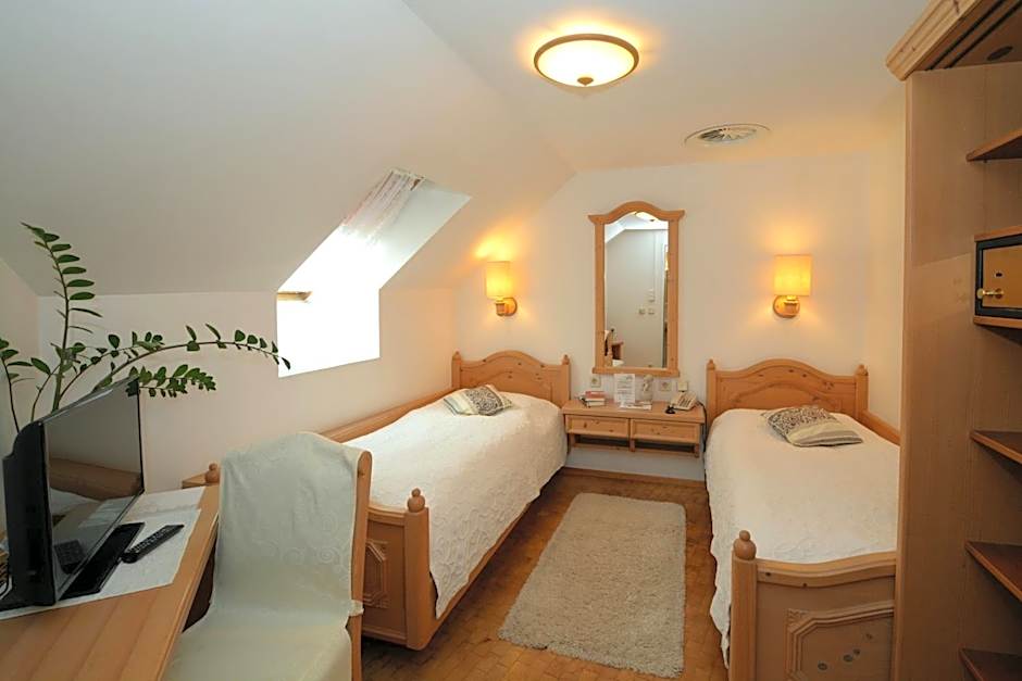 Hotel & Restaurant Braunstein - Pauli´s Stuben