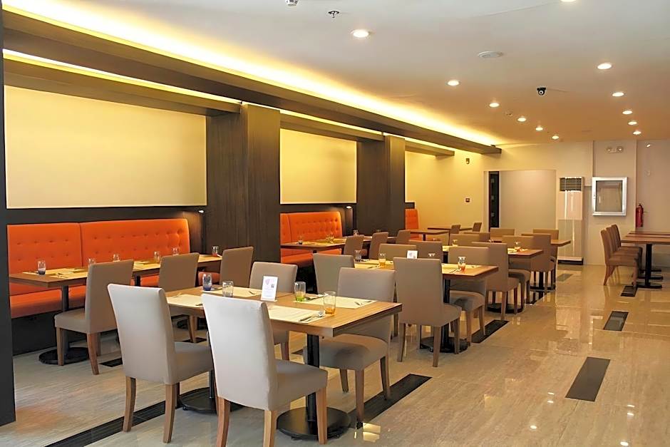 Top Star Hotel